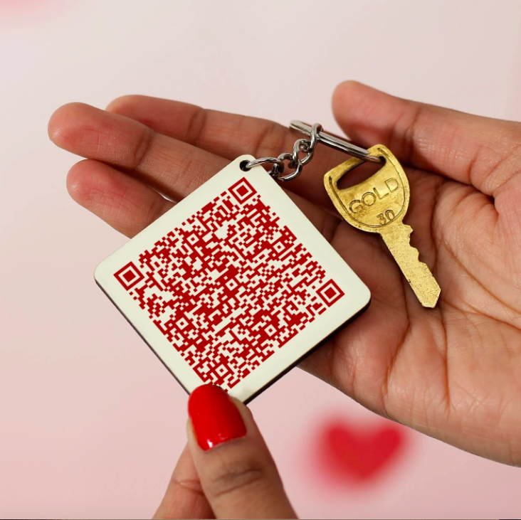 keychain with love qr code birthday gift for girl-1